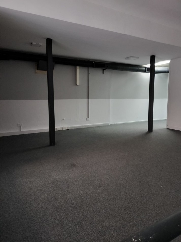 ADMINISTRACIONES Y MANDATOS - VENDE OFICINAS