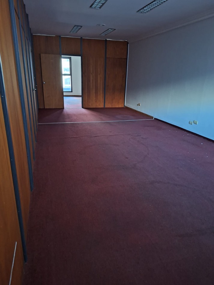 ADMINISTRACIONES Y MANDATOS - VENDE OFICINAS