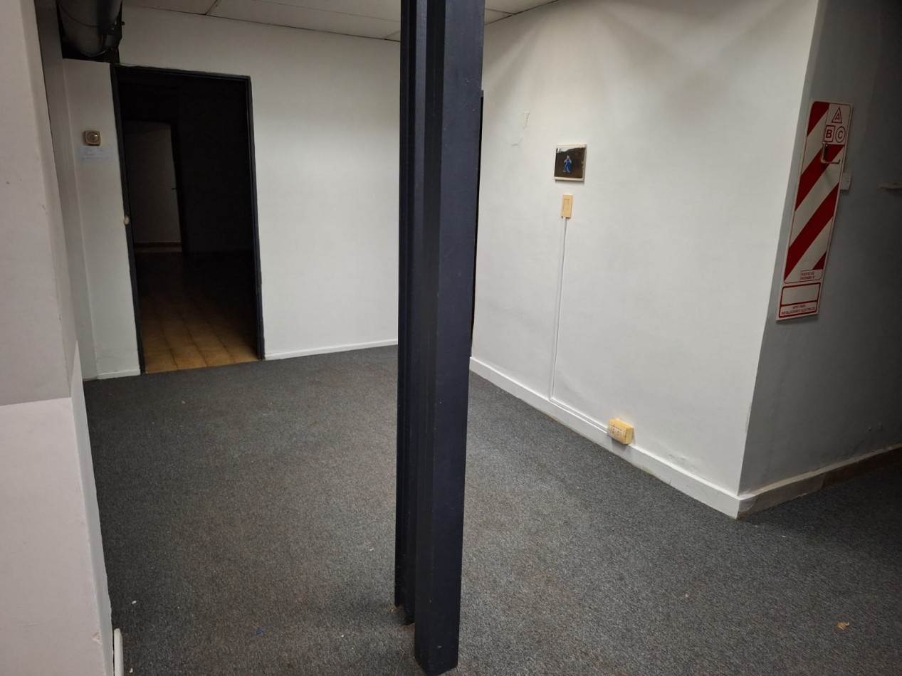 ADMINISTRACIONES Y MANDATOS - VENDE OFICINAS