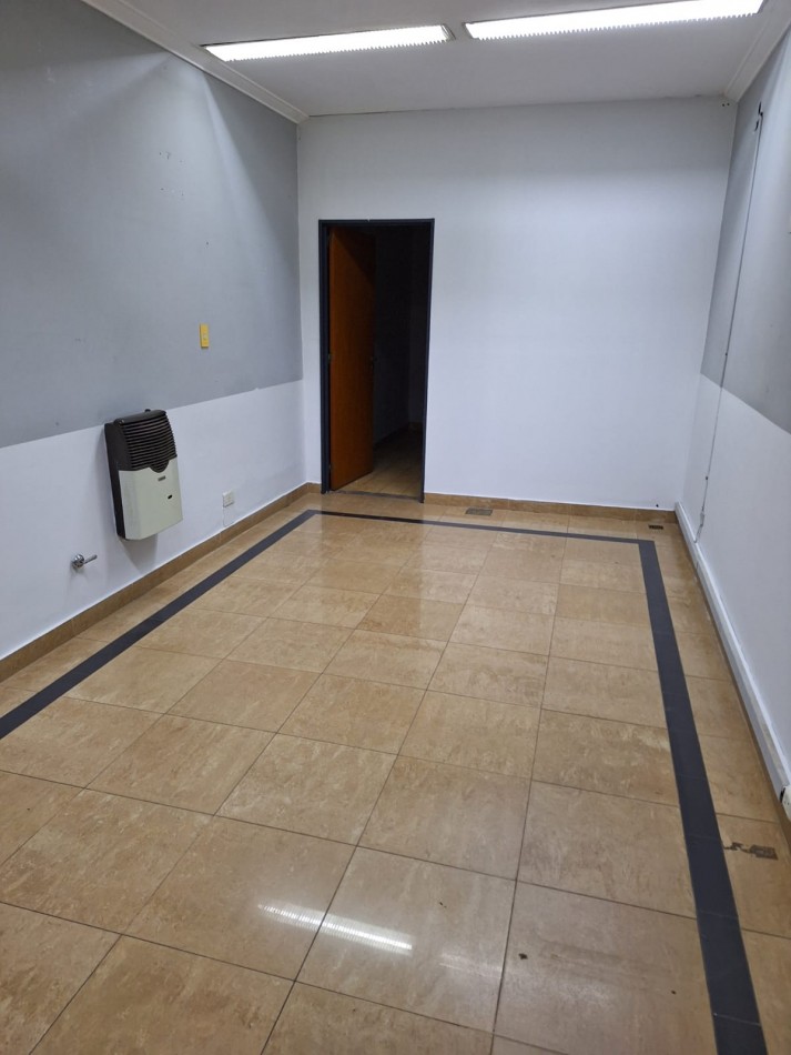 ADMINISTRACIONES Y MANDATOS - VENDE OFICINAS