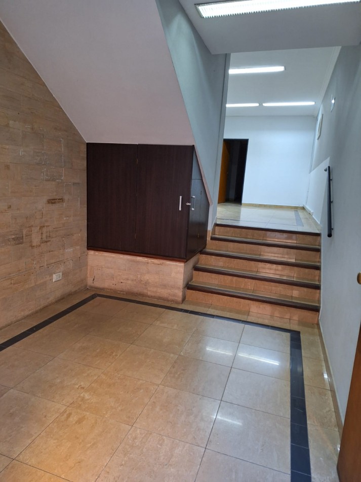 ADMINISTRACIONES Y MANDATOS - VENDE OFICINAS