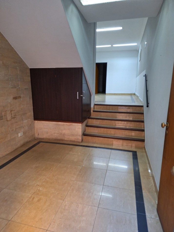 ADMINISTRACIONES Y MANDATOS - VENDE OFICINAS