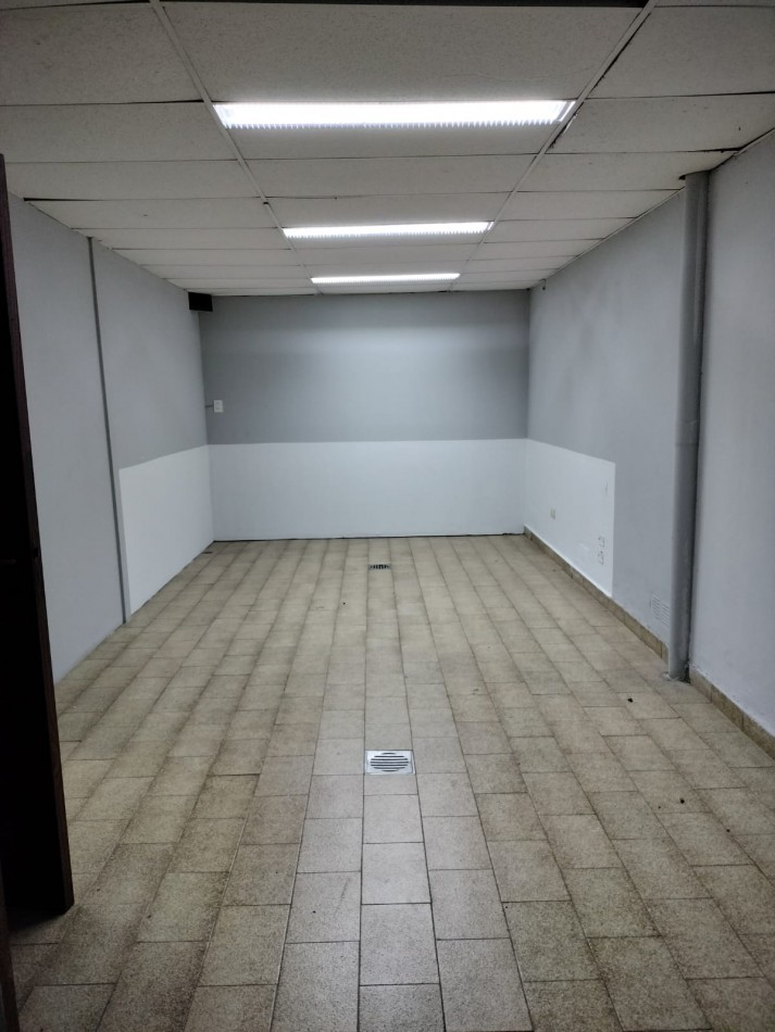 ADMINISTRACIONES Y MANDATOS - VENDE OFICINAS