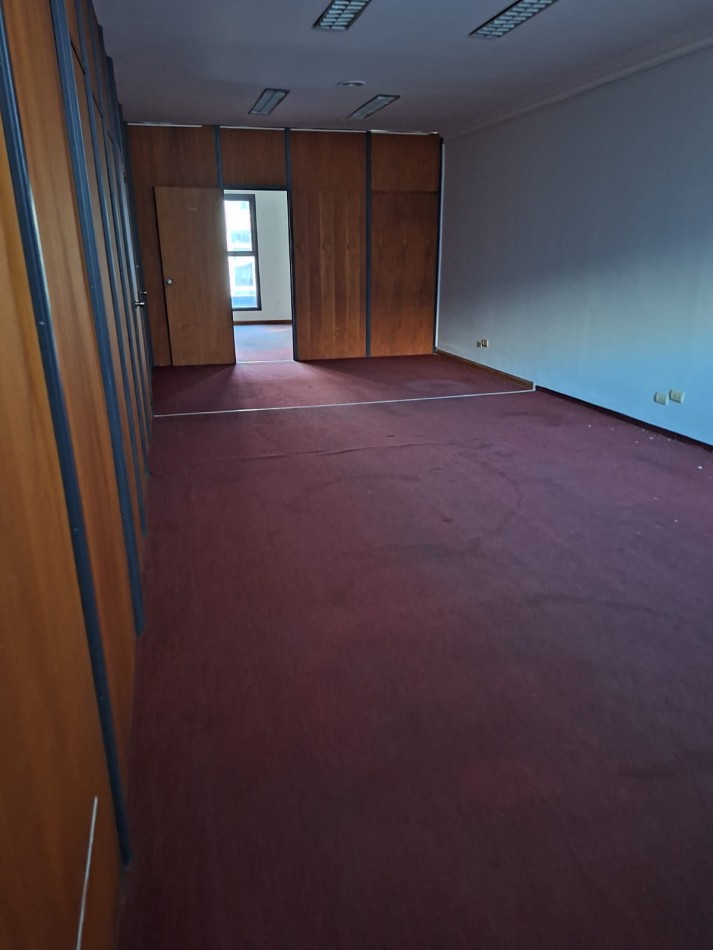 ADMINISTRACIONES Y MANDATOS - VENDE OFICINAS