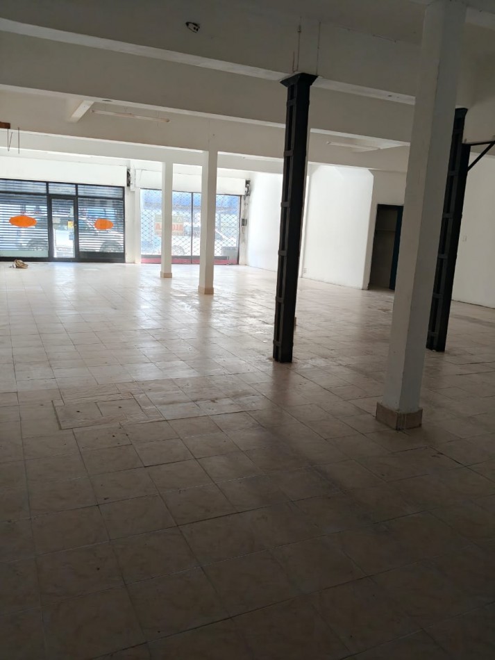 ADMINISTRACIONES Y MANDATOS - ALQUILA - LOCAL COMERCIAL