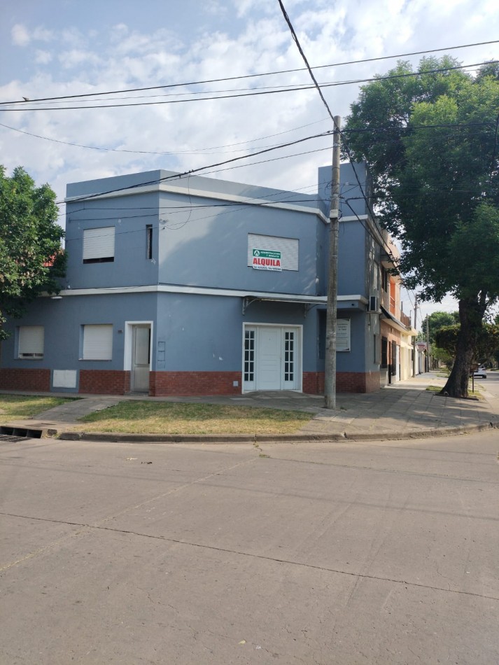 ADMINISTRACIONES Y MANDATOS - ALQUILA - PLANTA ALTA - 2 DORMIT