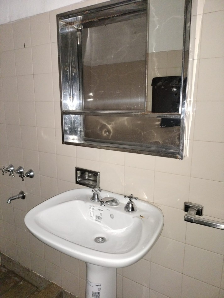 ADMINISTRACIONES Y MANDATOS - ALQUILA - PLANTA ALTA - 2 DORMIT