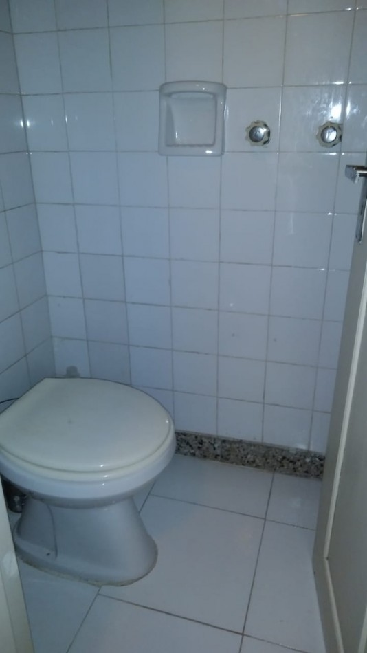 ADMINISTRACIONES Y MANDATOS - VENDE - 