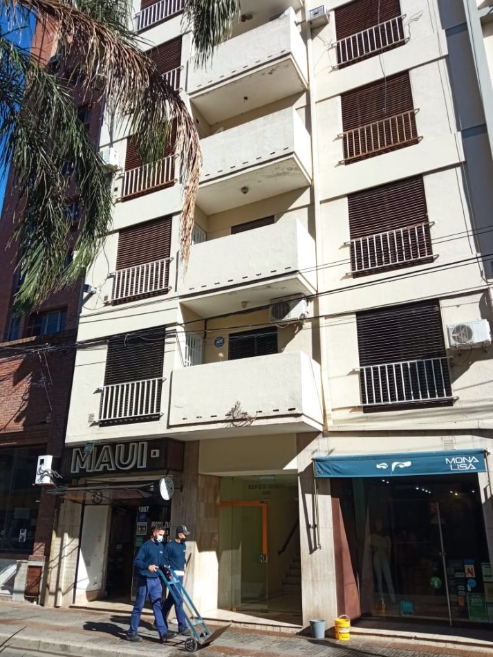 ADMINISTRACIONES Y MANDATOS - VENDE - 