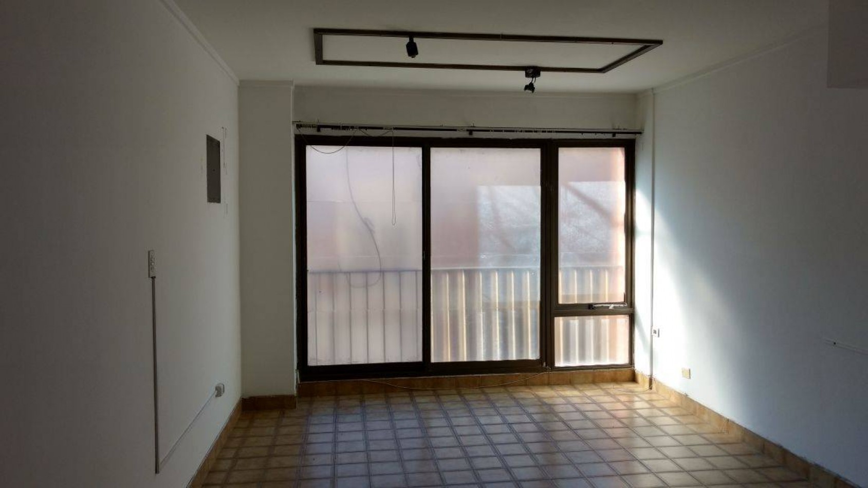 ADMINISTRACIONES Y MANDATOS - ALQUILA - LOCAL COMERCIAL