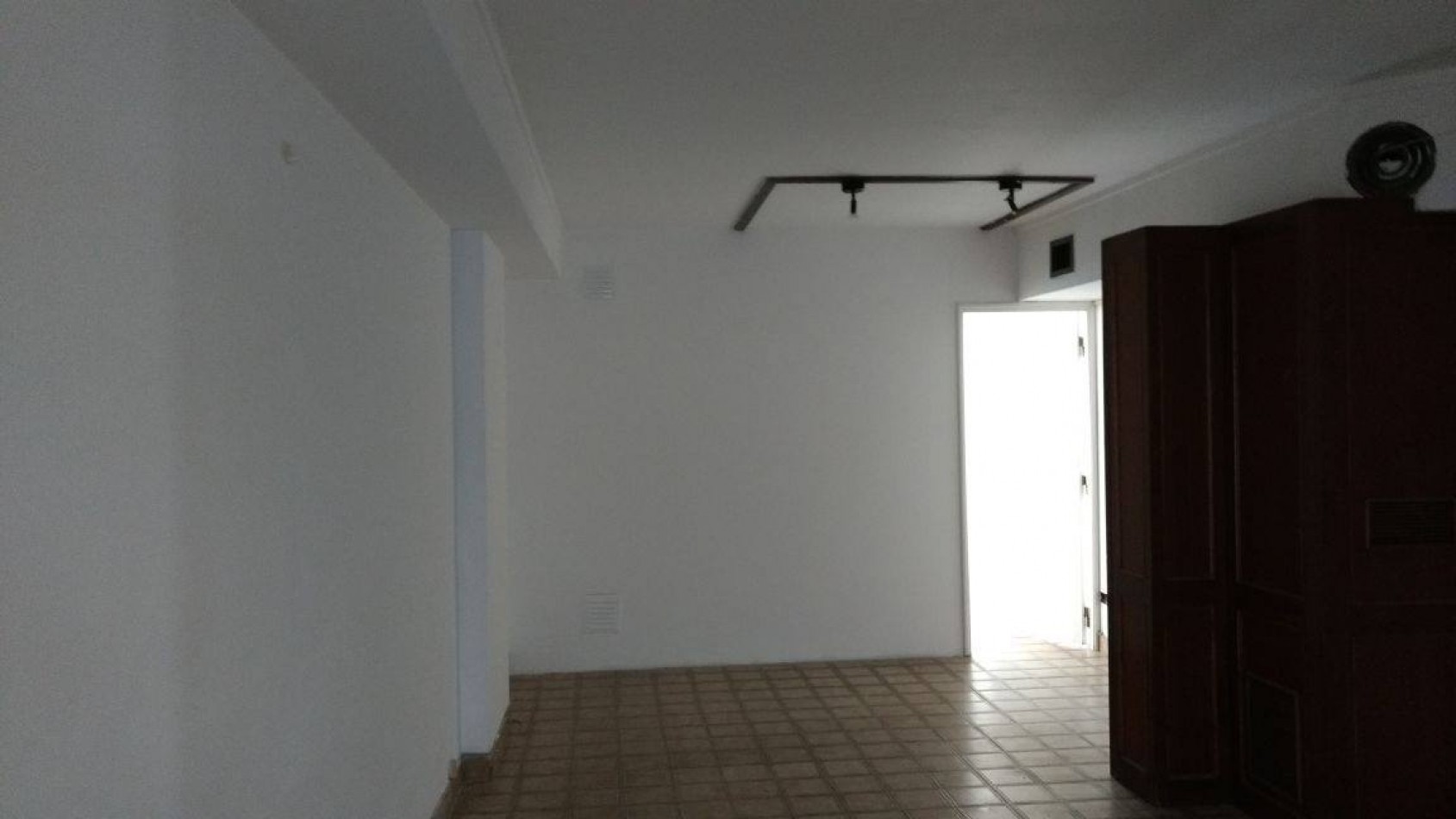 ADMINISTRACIONES Y MANDATOS - ALQUILA - LOCAL COMERCIAL