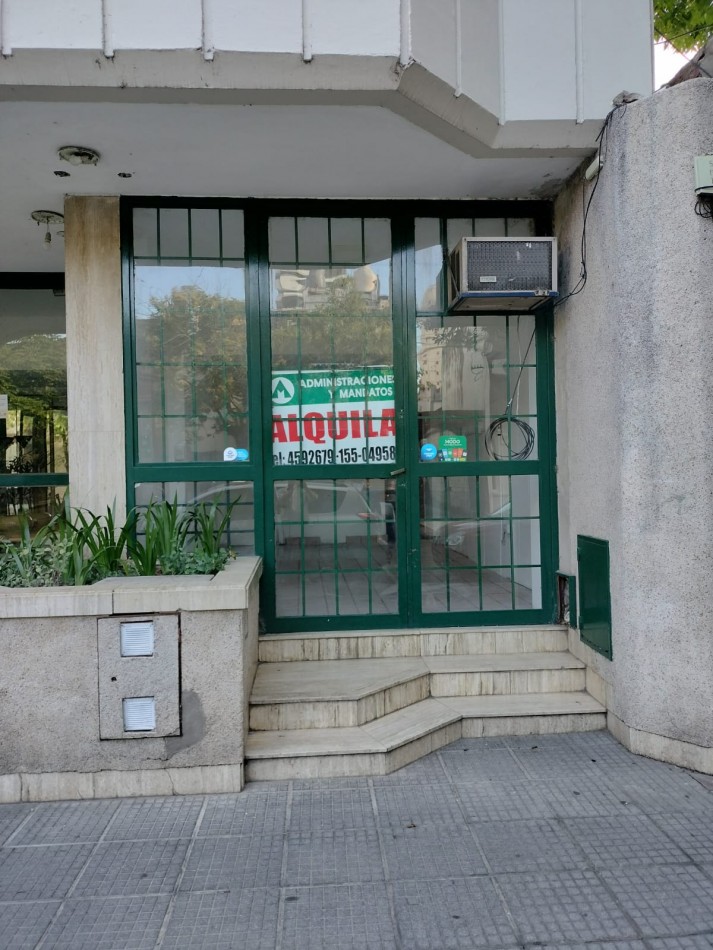 ADMINISTRACIONES Y MANDATOS - ALQUILA - LOCAL CENTRICO