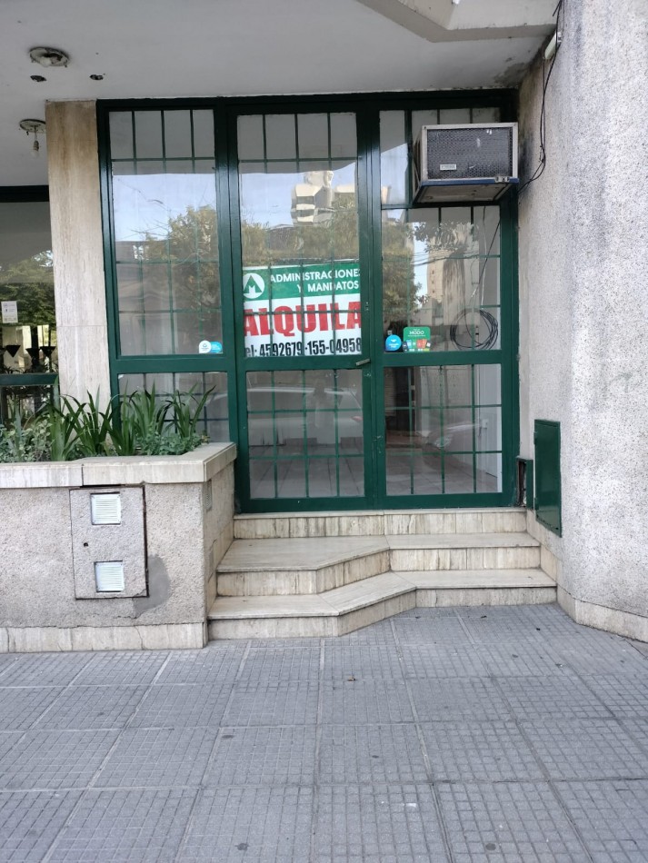 ADMINISTRACIONES Y MANDATOS - ALQUILA - LOCAL CENTRICO